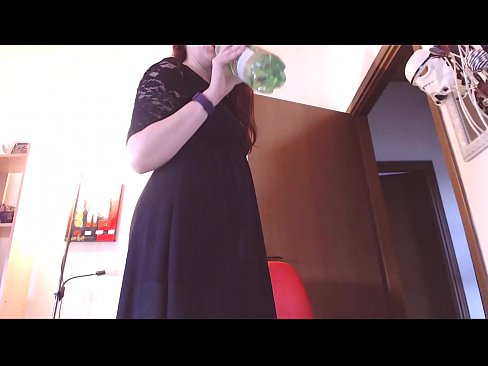 ❤️ Een onderdanige slaaf die houdt van vieze en weelderige slipjes wordt gedwongen te masturberen na het bekijken van deze video! ❤❌ Just porno at us