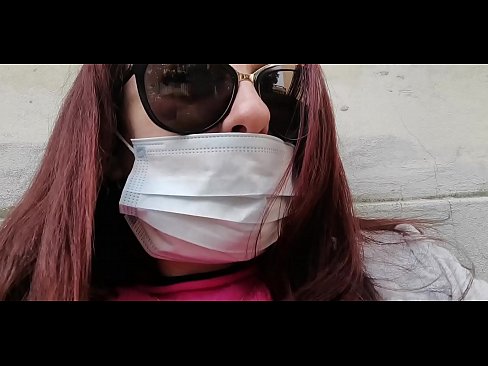 ❤️ Nicoletta neemt wraak op haar buurman en plast in zijn garage (Special Covid19 Italian Quarantine) ❤❌ Just porno at us