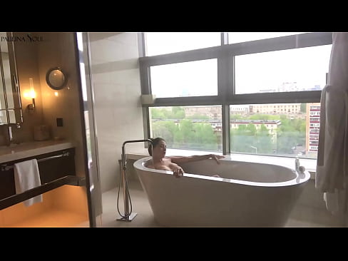 ❤️ Enorme babe die hartstochtelijk haar poesje aftrekt in de badkamer ❤❌ Just porno at us